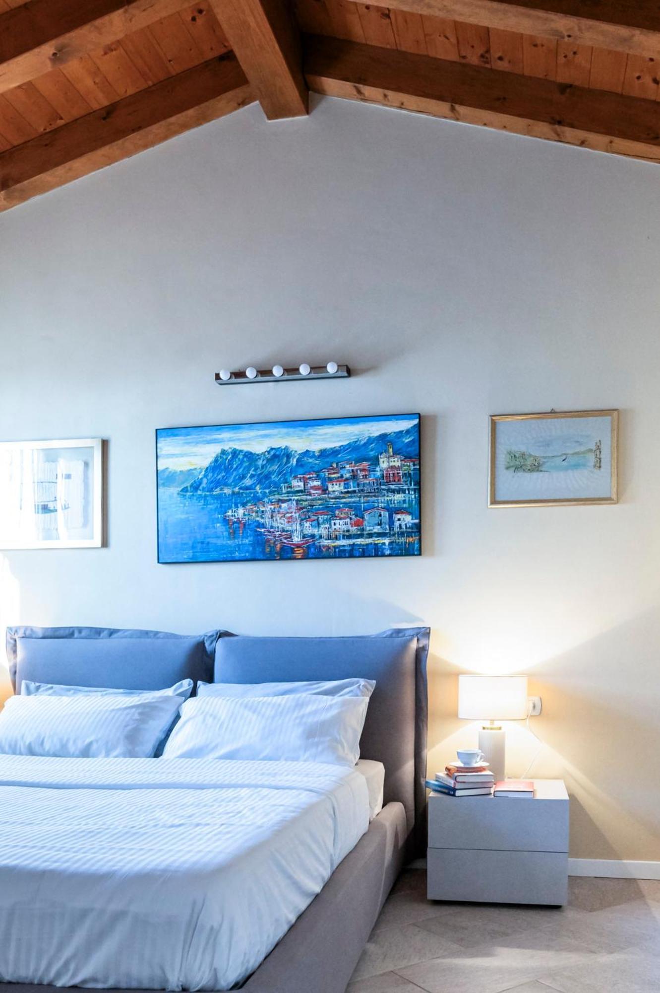 Iseo Lake Villa Con Vista Lago E Piscina Costa Volpino Exterior photo